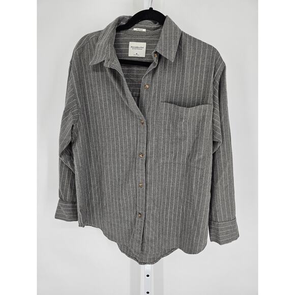 Abercrombie & Fitch Womens Sz M Oversized Button Up Shirt Gray Soft A&F - Picture 1 of 4